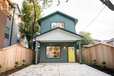 Main picture of 7316 Sherman St