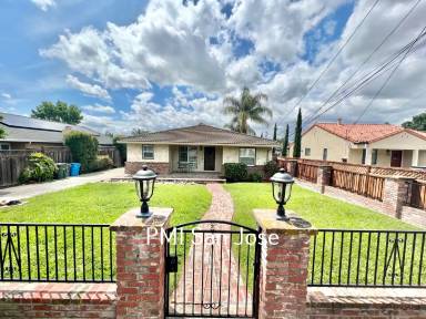 Main picture of 27 Kirk Ave