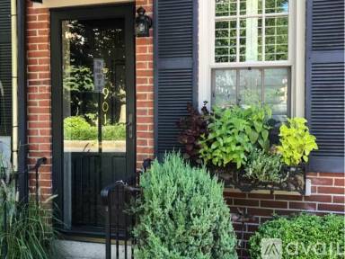 Main picture of 901 Lovering Ave