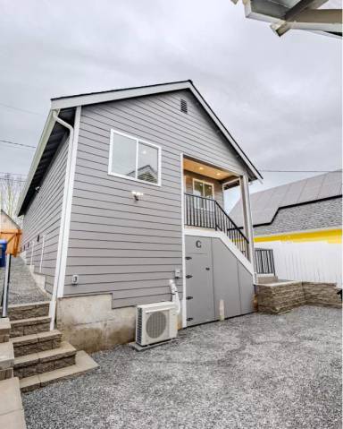 Main picture of 2106 Oakes Ave