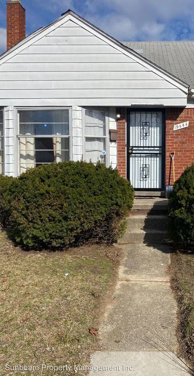 Main picture of 19444 Yonka St