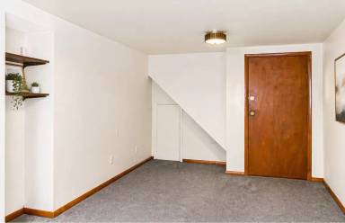 Main picture of 92 Troast St
