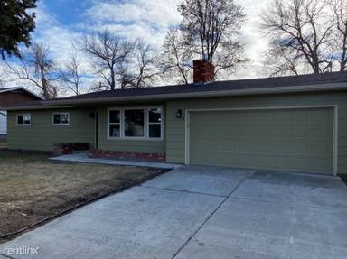 Main picture of 902 Mossman Dr