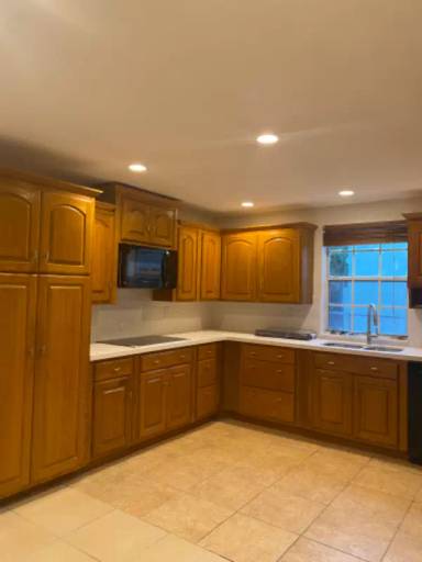 Main picture of 3628 Thomas Ave