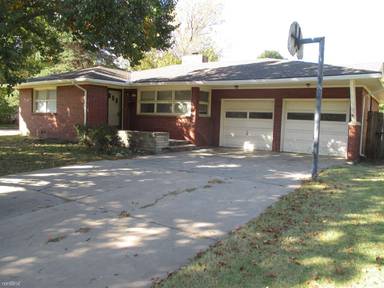 Main picture of 1105 N Ridgewood Dr
