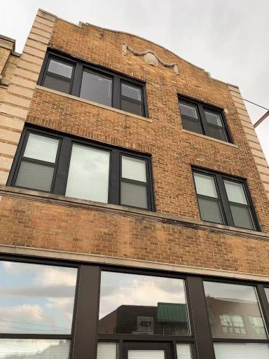 Main picture of 4111 W Lawrence Ave