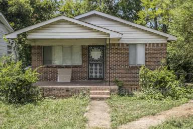 Main picture of 3400 Walnut Ave SW