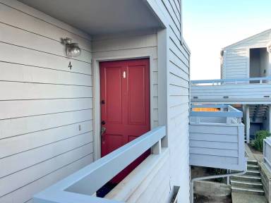 Main picture of 3095 Marina Dr