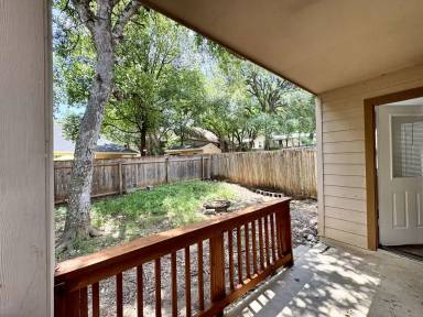 Main picture of 820-822 Sagewood Trl