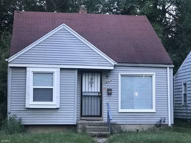 Main picture of 19494 Archdale St