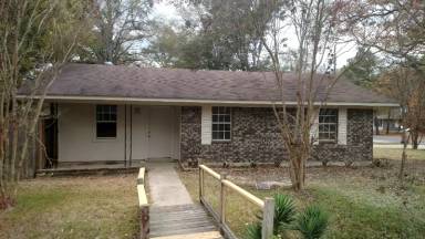 Main picture of 103 W Nelson Rd