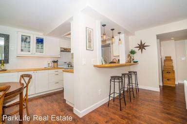 Main picture of 333 Orange Ave