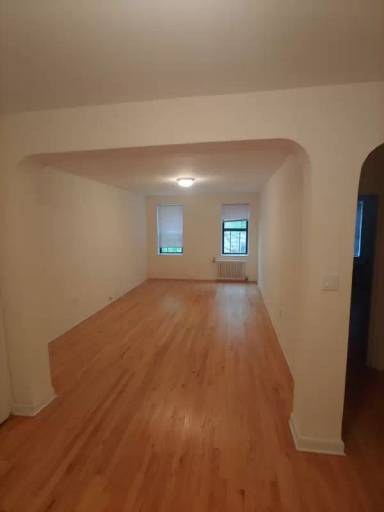 Main picture of 14444 Sanford Ave