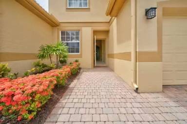 Main picture of 7841 Lake Sawgrass Loop