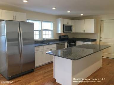 Main picture of 431 Faneuil St