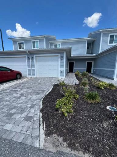Main picture of 2414 Willow Way