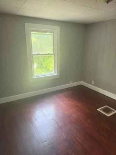 Main picture of 1264 E 168th St