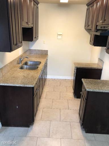 Main picture of 1136 W 107th St