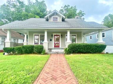 Main picture of 2114 Fayetteville St
