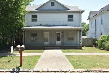 Main picture of 713 1/2 Lincoln St