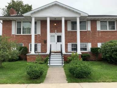 Main picture of 80 Amsterdam Ave
