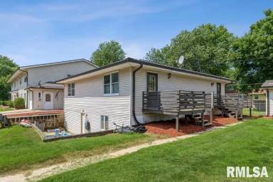 Main picture of 304 Larson Ct
