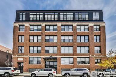 Main picture of 2911 N Western Ave