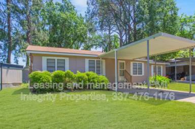 Main picture of 112 N Saint Pierre St
