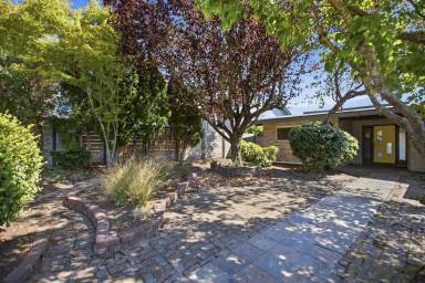 Main picture of 2826 25th Ave W