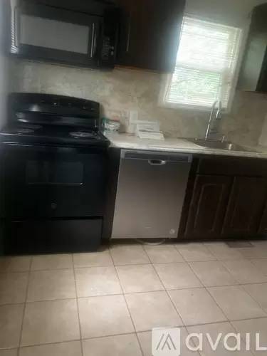 Main picture of 5082 Erwin St