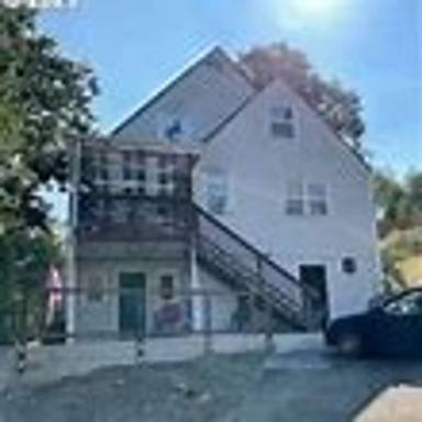 Main picture of 453 SE Dos Gatos Ct