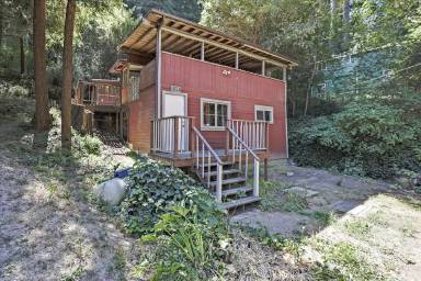 Main picture of 131 Madrona Rd