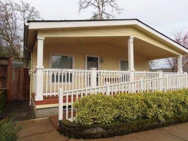 Main picture of 2332 Cleveland St