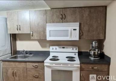 Main picture of 120 N 1st W