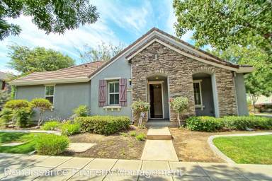 Main picture of 310 W Viento St