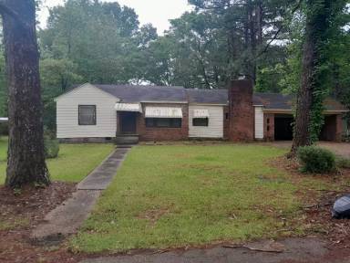 Main picture of 806 Alvaredo St
