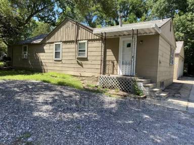 Main picture of 2144 SE Virginia Ave