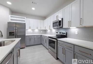 Main picture of E Ownsby Pkwy