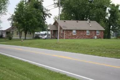 Main picture of 1504 Campbellsville Rd