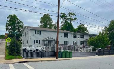 Main picture of 305 8th Ave E