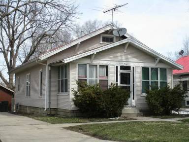Main picture of 930 W 7th St