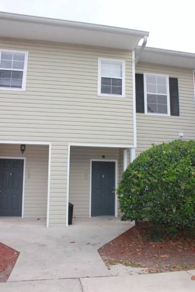 Main picture of 4843 NW 44th Ave