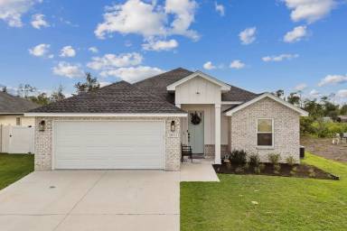 Main picture of 3893 Sandpine Way