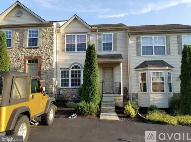 Main picture of 18 Buttonwood Ln