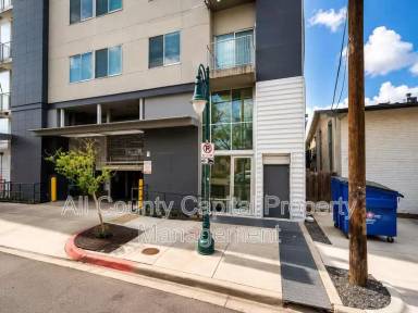 Main picture of 2608 Salado St