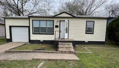 Main picture of 1127 N Yale Ave