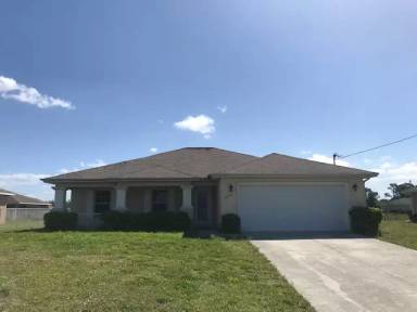 Main picture of 3203 NE 14th Pl