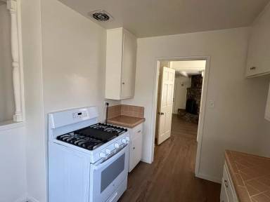 Main picture of 4502 Dunrobin Ave