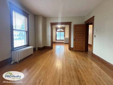 Main picture of 300 5th Ave NE