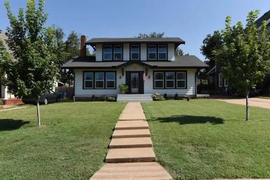 Main picture of 510 E Logan Ave